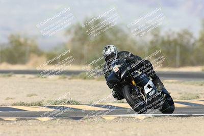 media/Nov-16-2025-Race Pace (Sun) [[8c5fa54630]]/Verified Riders/2-Turn 7 (945am)/